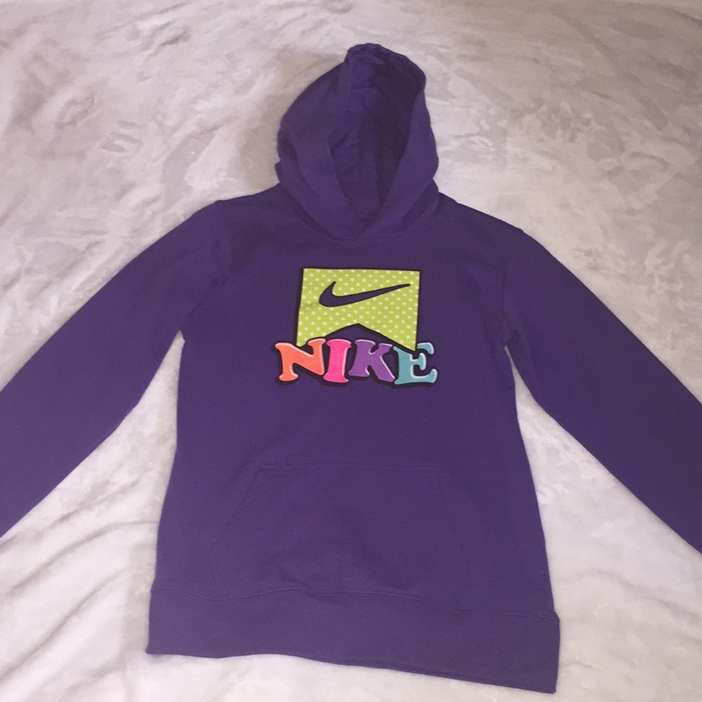 purple nike sweatshirt